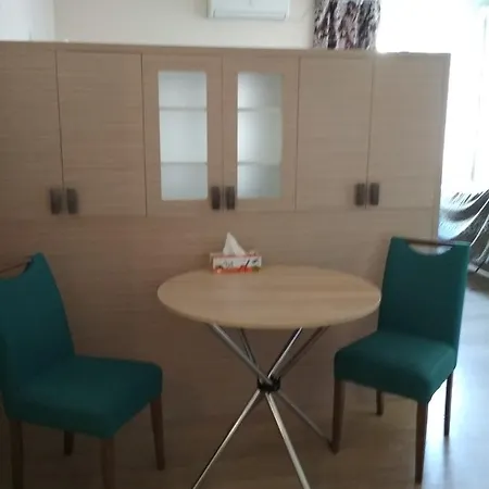 Elena Apartment *